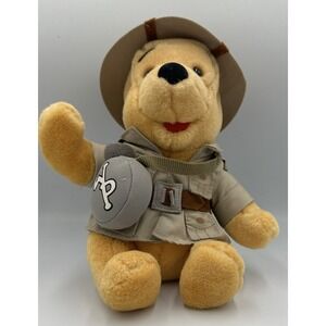 Disney World Exclusive Animal Kingdom Winnie The Pooh Safari Guide 10" Plush‎